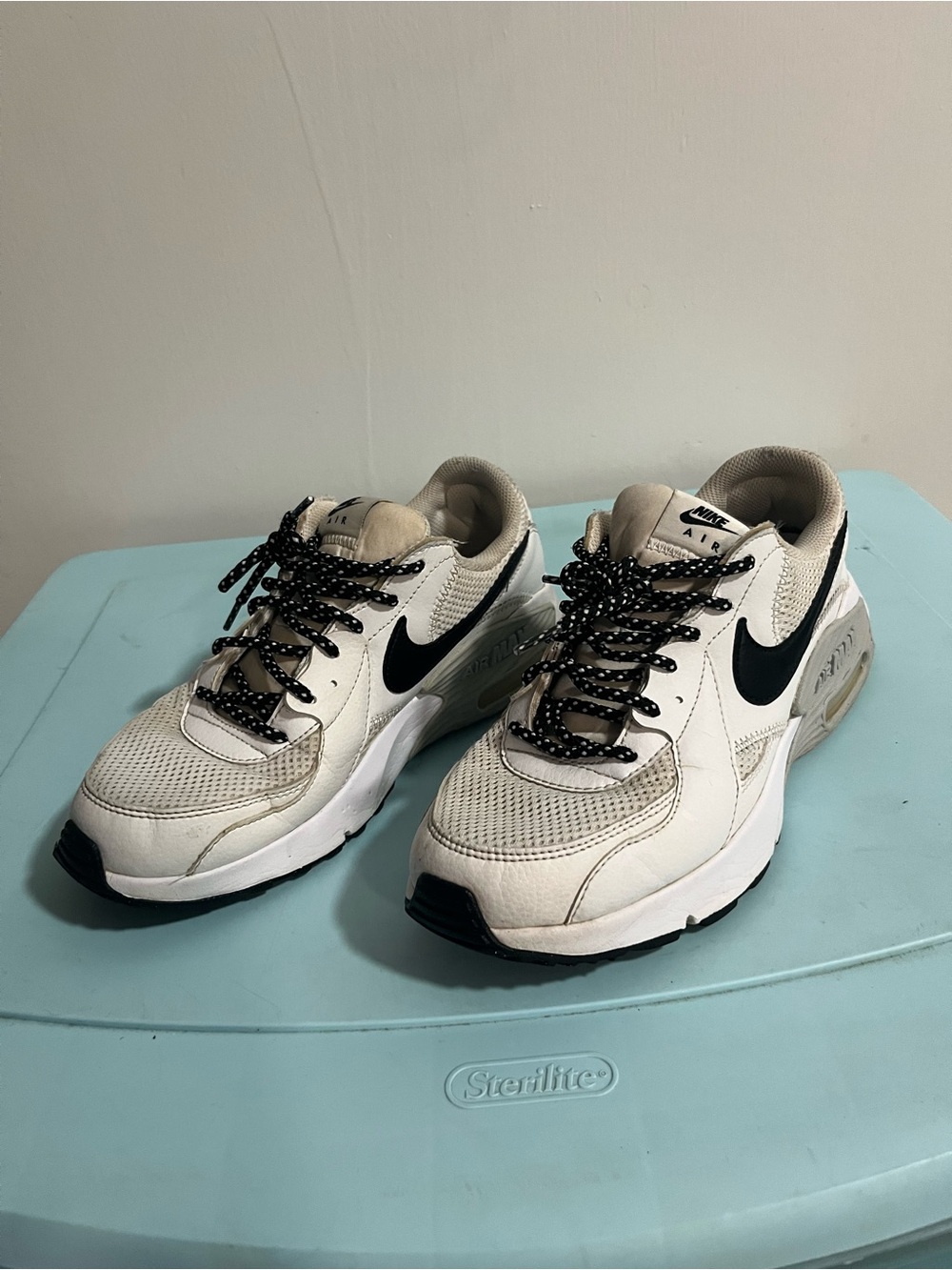 Nike Cream and Black Air Max Style Sneakers
